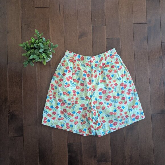 DITSY BRIGHT FLORAL PRINT VINTAGE SHORTS - Picture 1 of 3